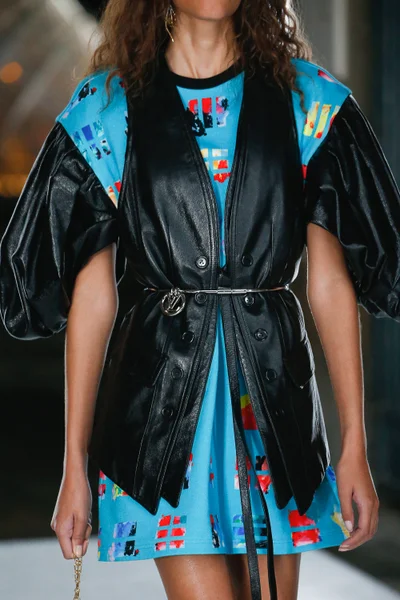 Look 48